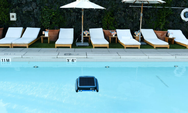 Beatbot iSkim Ultra robotic skimmer for pool: A must-have for pools