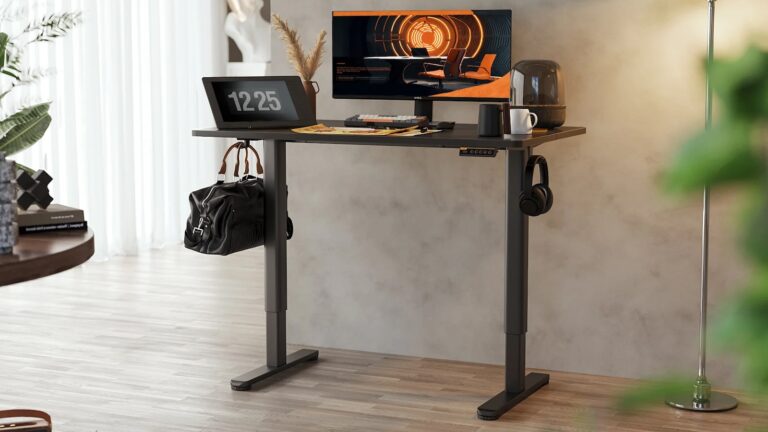 Claiks Electric Standing Desk: Adjustable Ergonomic Home Office Setup on Gadget Flow