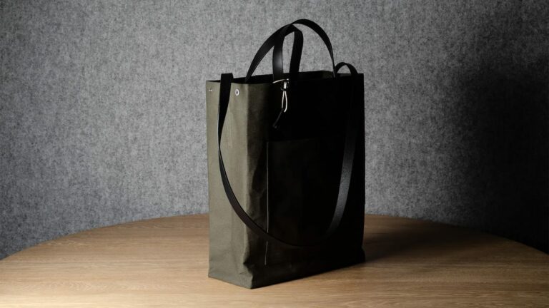 hardgraft Keeper Tote Bag: Everyday Essential for Any Weather or Adventure on Gadget Flow