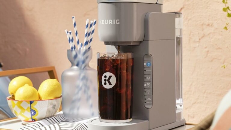 Keurig K-Iced Single Serve Coffee Maker delivers hot or iced beverages for everyday use