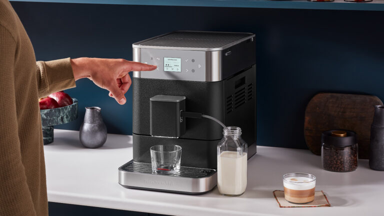 KitchenAid Fully Automatic Espresso Machine KF6 for Personalized Drinks on Gadget Flow