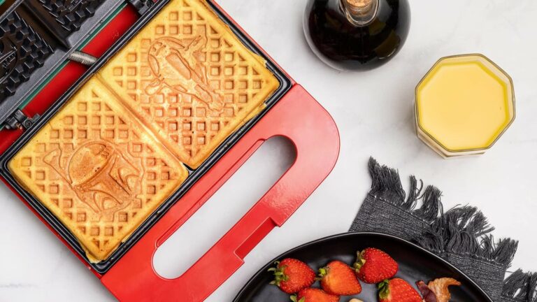 Star Wars Boba Fett double-square waffle maker by Uncanny Brands on Gadget Flow